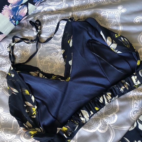 Floral Bra Top & Shorts Set - Picture 3 of 5